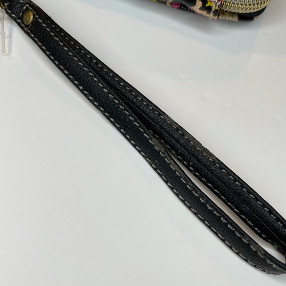 Sakroots | Smartphone Wristlet | Multi - Picture 7 of 8